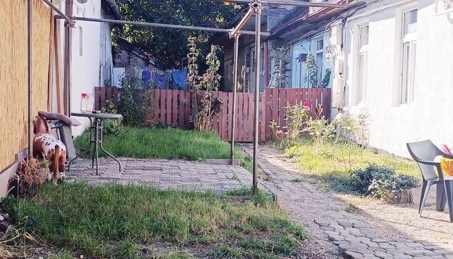 Studio la casa,45mp si gradina in zona Blumana. - Poză 9