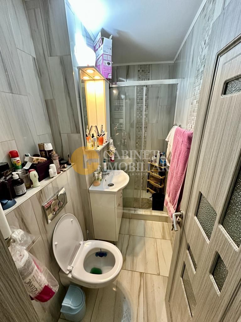 Apartament cu 4 Camere Decomandat - Parter Inalt - Zona Nicolina-Frumoasa - Poză 9