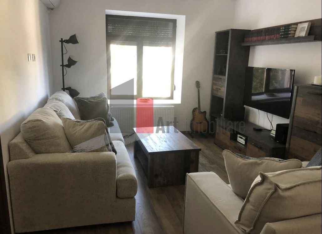 APARTAMENT 4 CAMERE PARC CAROL - Poză 1