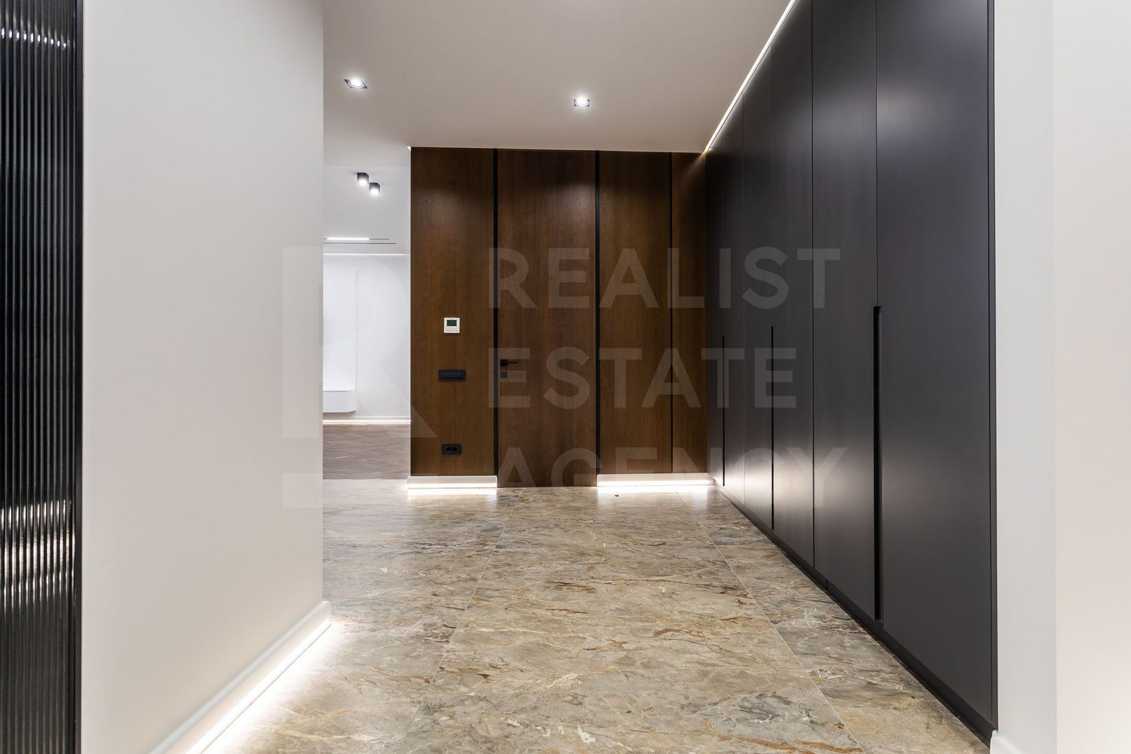 Chirie, apartament, 4 camere, str. Universității, Centru - Poză 3