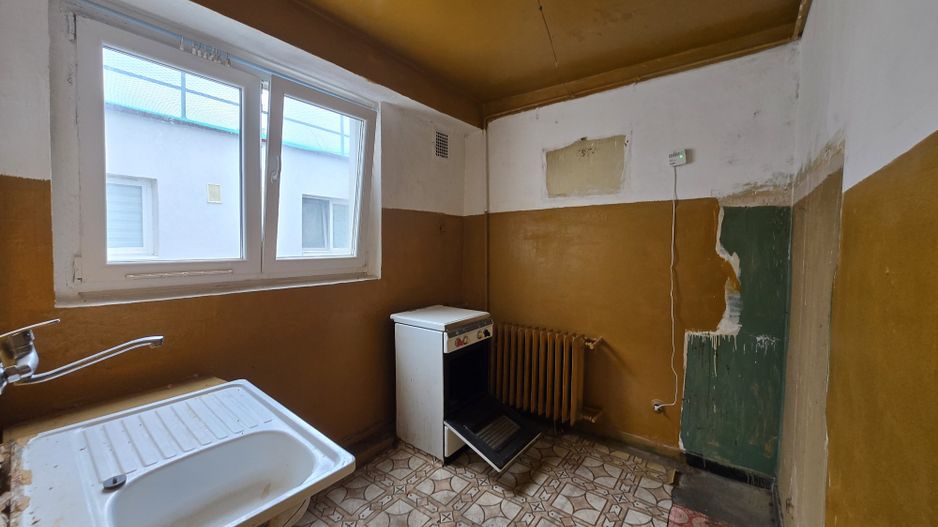 2 CAMERE ^ Plaza Romania ^ decomandat ^ baie cu geam ^ COMISION 0% ^ bloc tip P - Poză 5