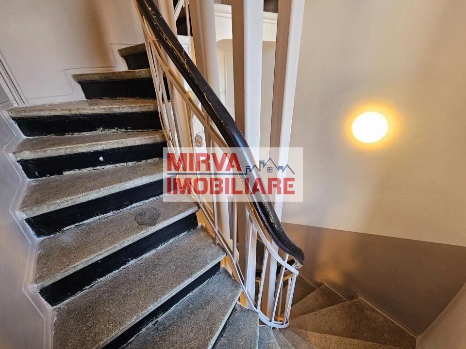 🏢 Spațiu de birouri – 5 camere, 3 băi – Mansardă vilă, Central - Poză 43