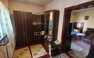 Casă de vanzare cu 4 camere 107 mpu pivnita anexe curte gradina Sebes - Poză 4
