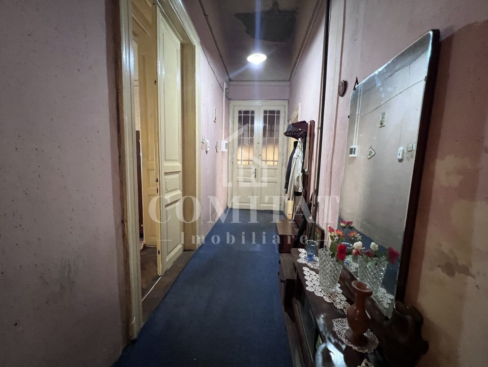 Apartament 3 camere | ultracentral | parcare în curte | - Poză 4