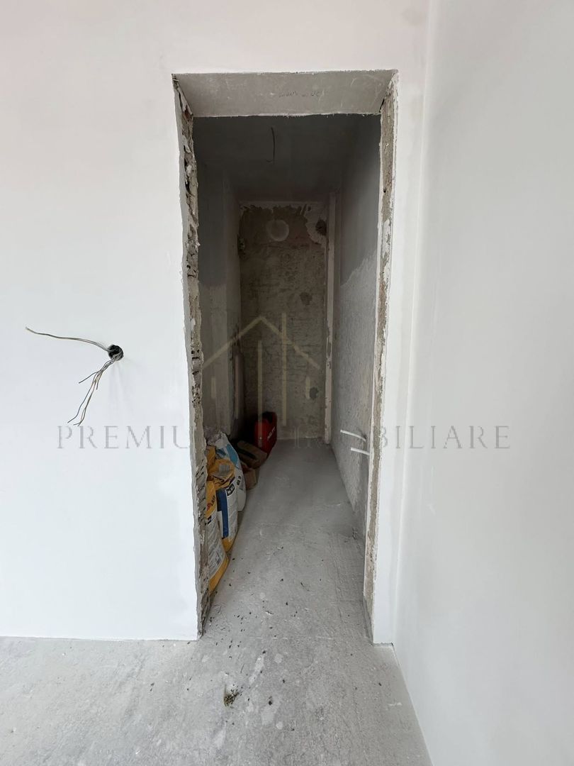 Oportunitate unică de investiție – Etaj complet de vânzare în Onești - Poză 8