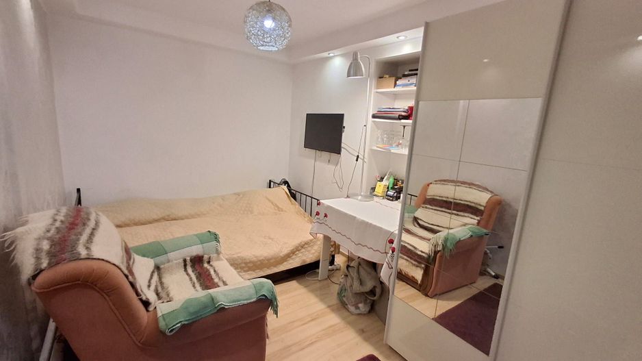 Casa de vanzare 3 camere Zona  Timpuri Noi - Poză 6