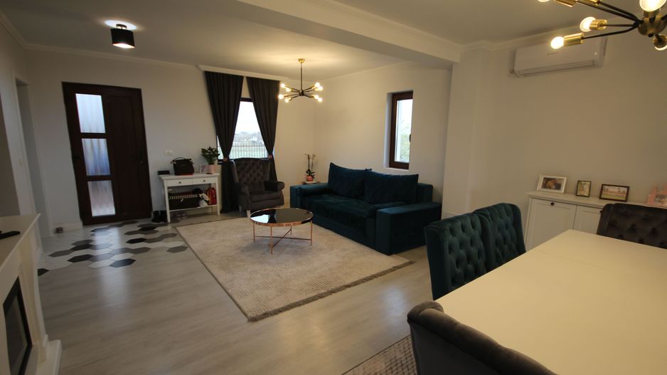 Modern si primitor - Poză 6