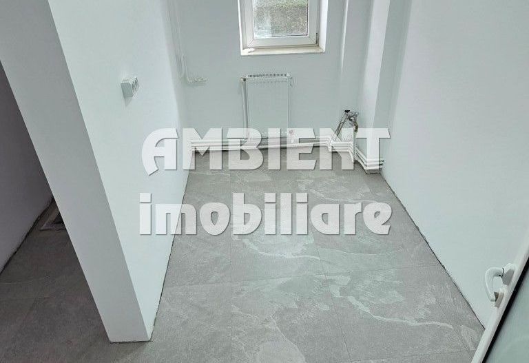 DE ÎNCHIRIAT - Spațiu birouri - Apartament cu 3 camere, parter, zona CENTRU; - Poză 6