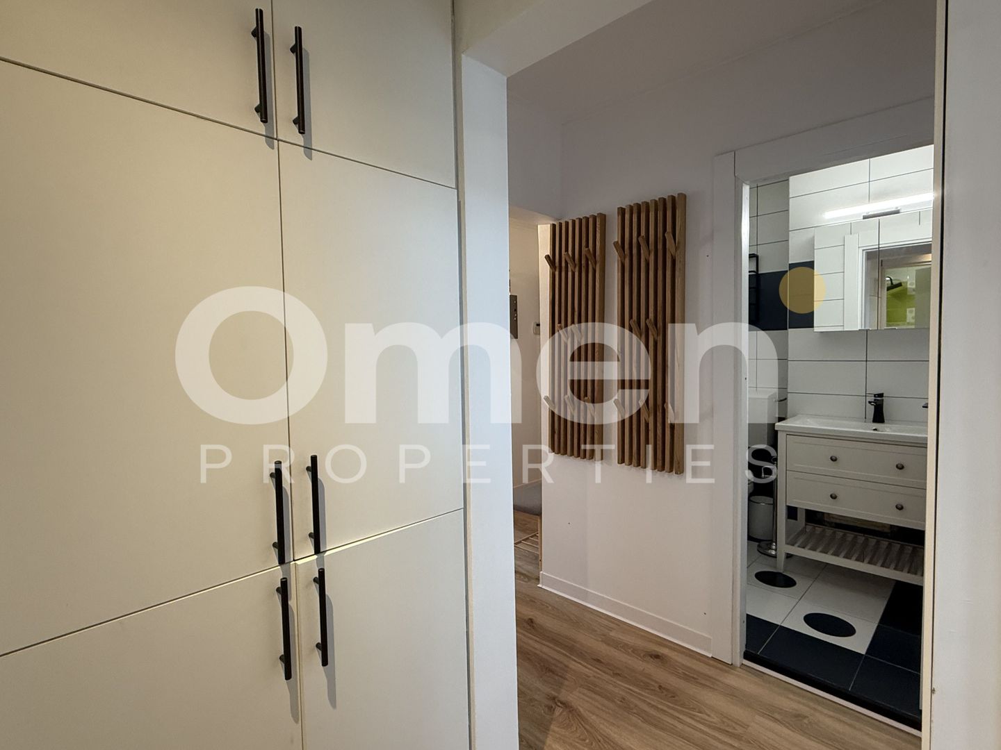 Apartament 3 camere decomandat, etaj 1,  zona centrală - Poză 13