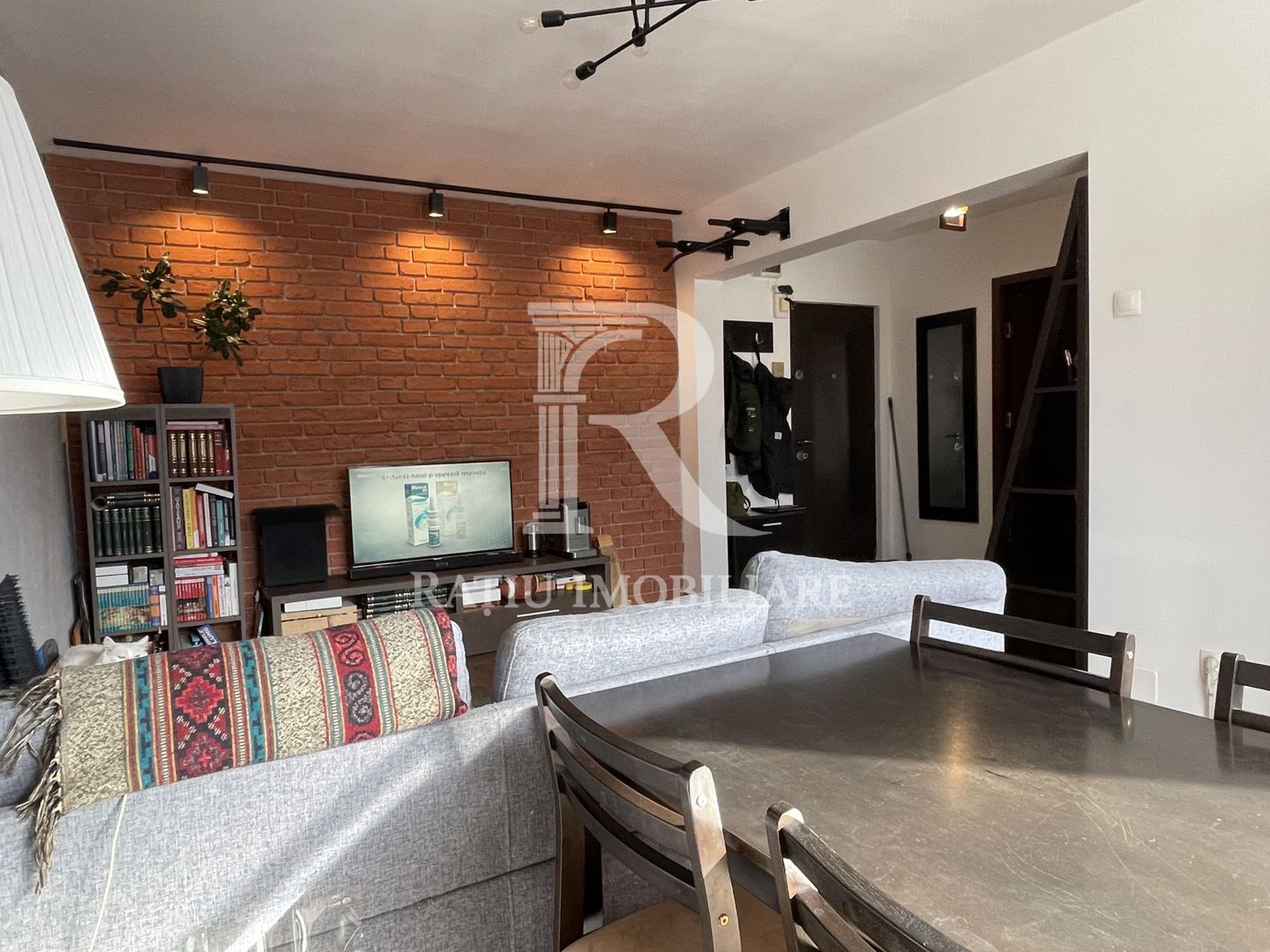 Apartament cu 2 camere | etaj intermediar | parcare exterioara | Rogerius | Oradea - Poză 6