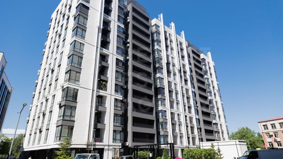 Vânzare, apartament, 3 camere, str. Calea Ieșilor, Sculeni - Poză 1