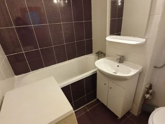 Ap.  2 cam. 65 mp de inchiriat,  Et. 8 Dristor 1 min.-metrou - Poză 2