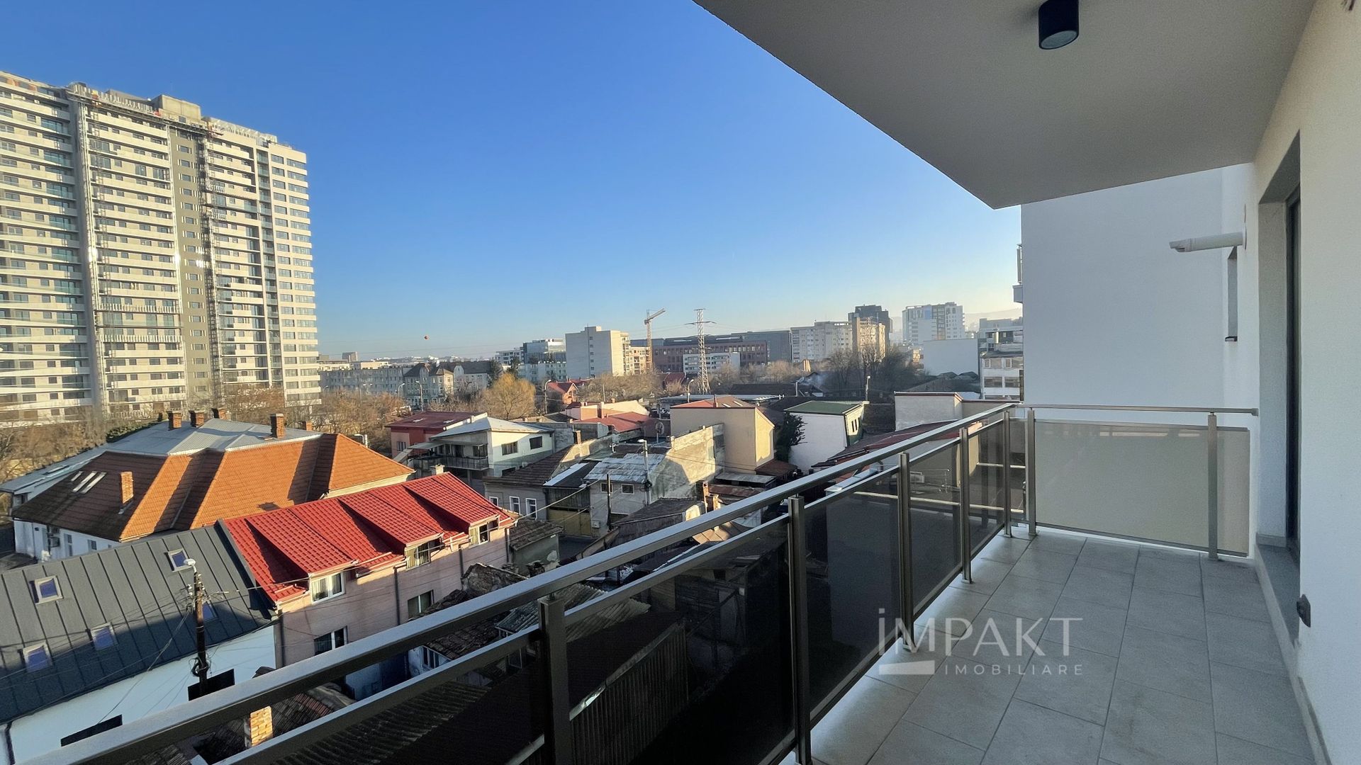 Apartament spatios cu 3 camere in zona Pietei Mihai Viteazul - Poză 5