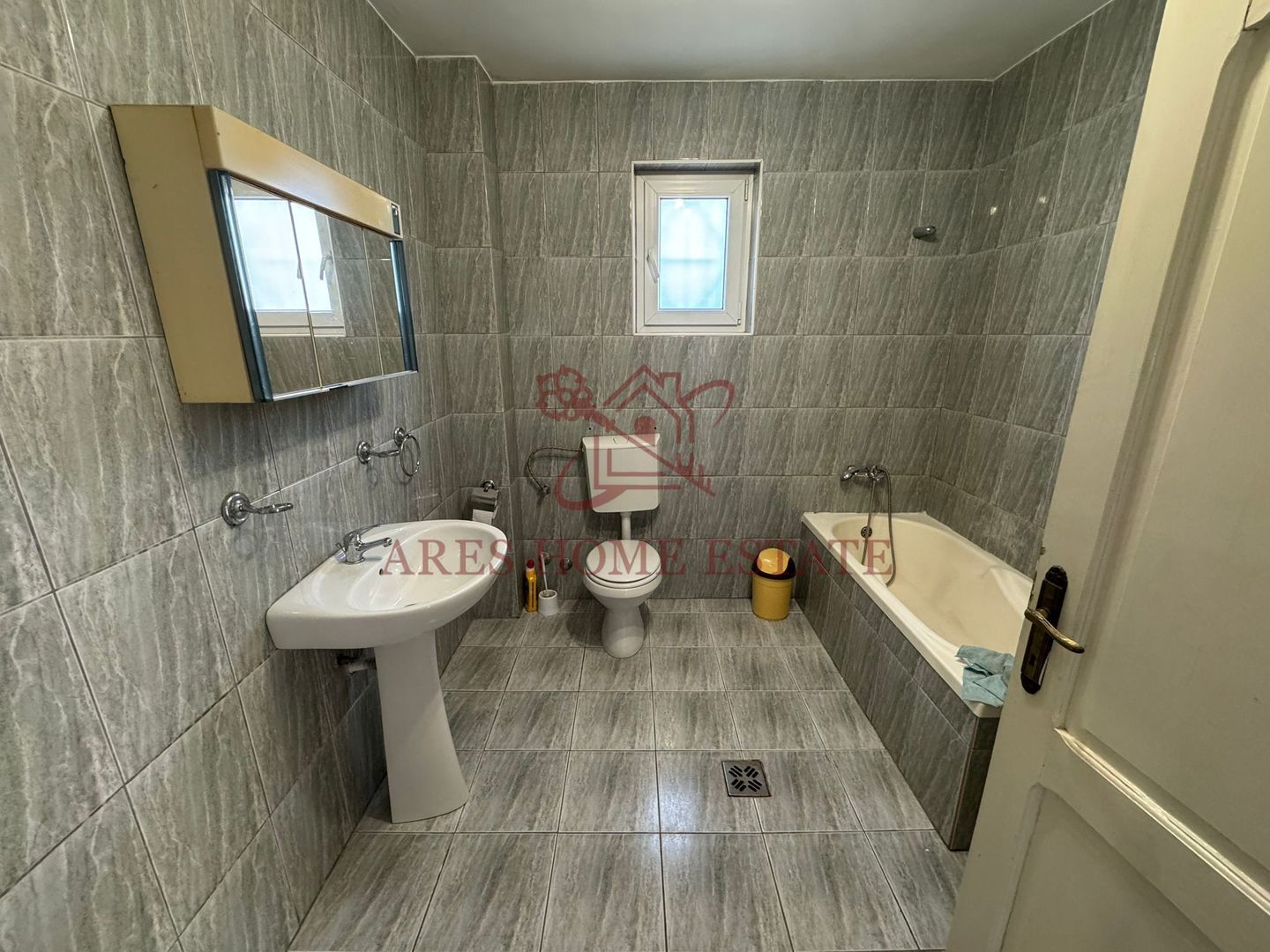 Casă 7 camere de vânzare/închiriere Izvin + anexă 90 mp- Comision 0 - Poză 13