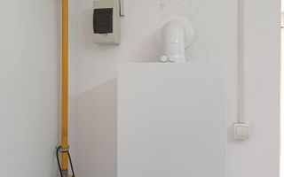Spațiu comercial central cu gaz și acces stradal - Poză 8