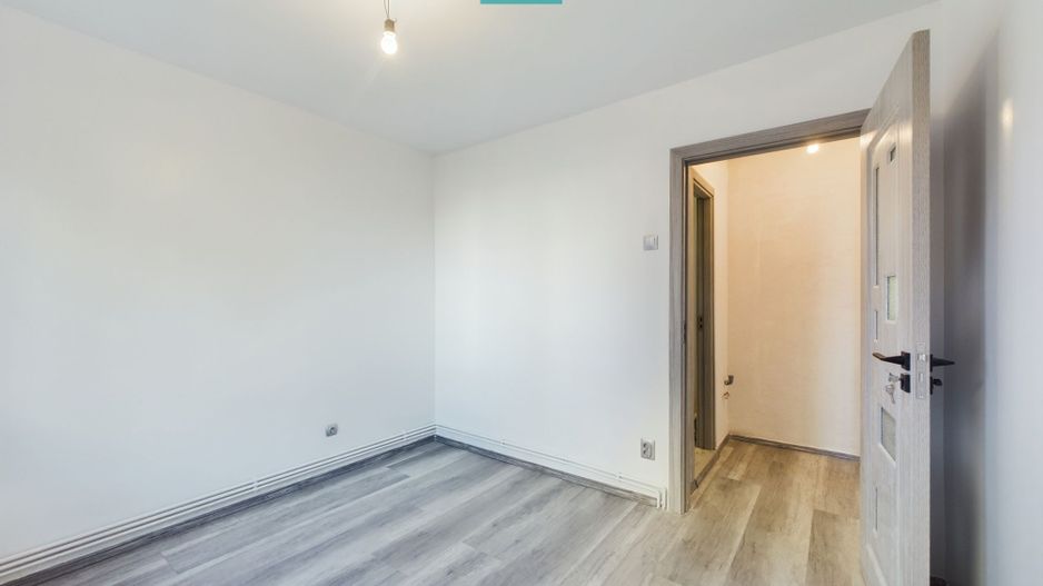 Apartament 3 camere pe str Hateg in Vlaicu - Poză 21