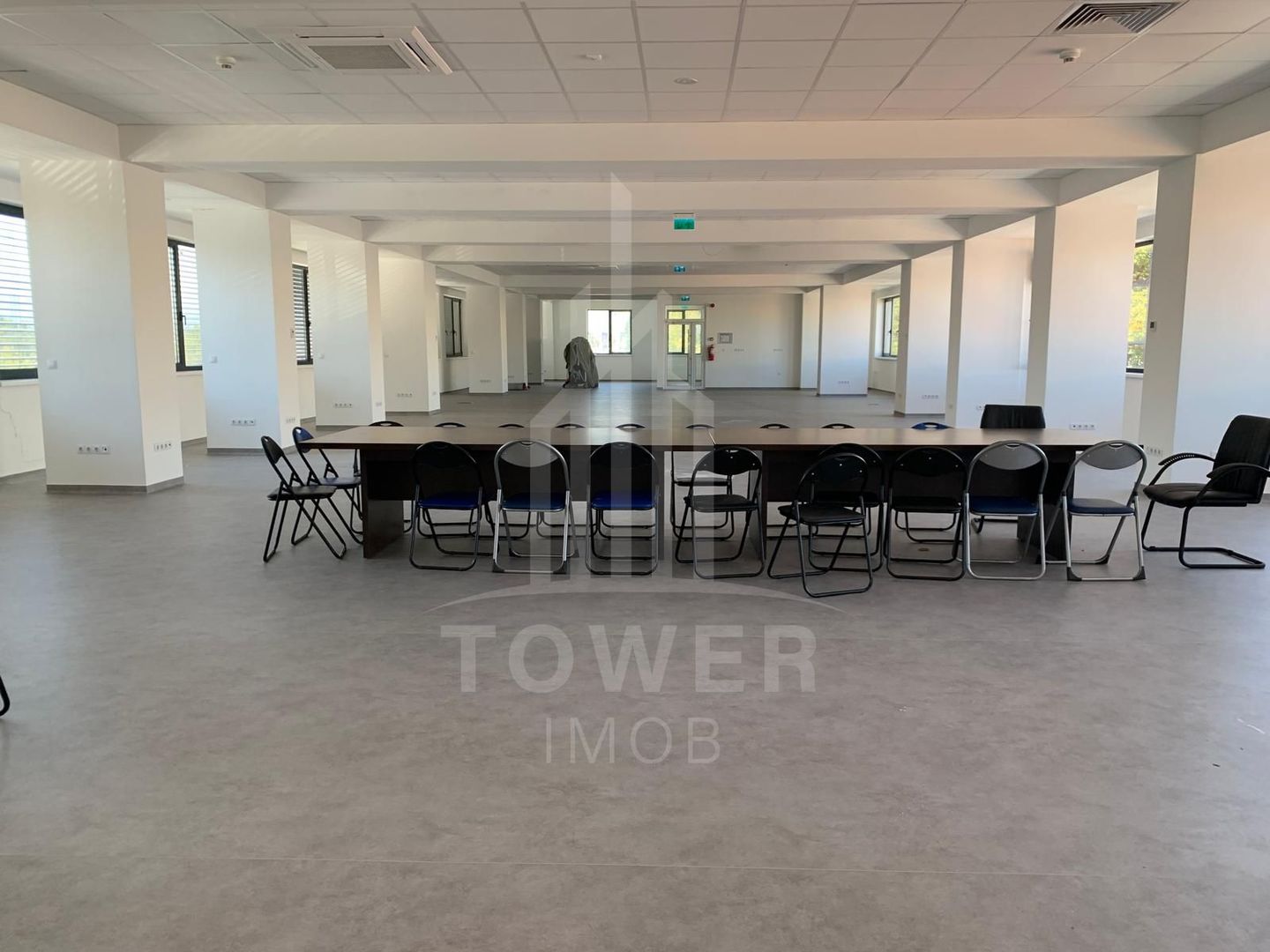 Spatiu de birouri sau diverse activitati. cu locuri de parcare - Poză 2