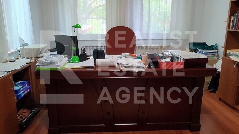 Vilă individuală 430 mp utili, teren 2.000 mp, panouri solare - Poză 11