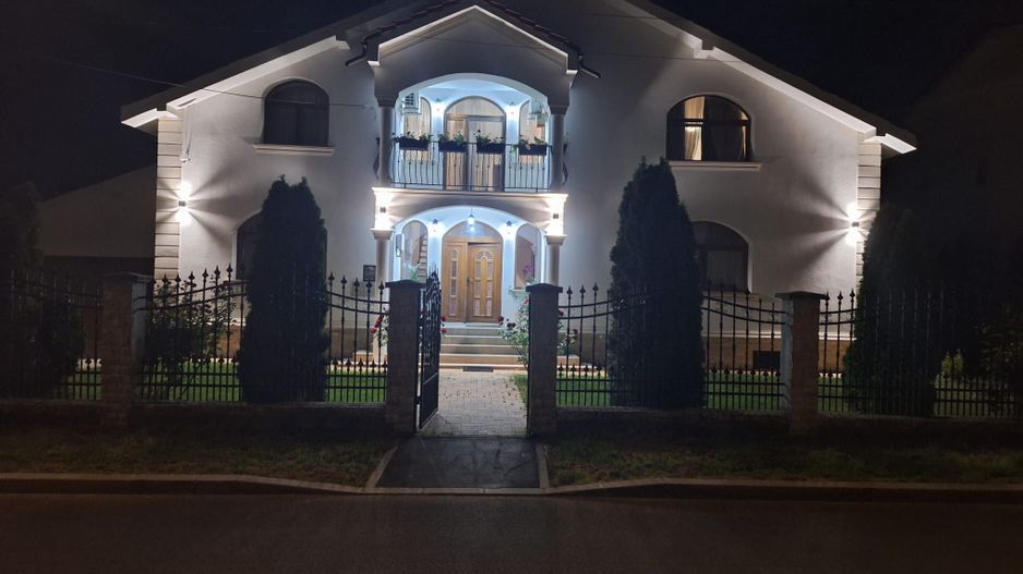 BRASADAS vinde casa individuala 8 cam teren 10 ari Unirii. - Poză 15