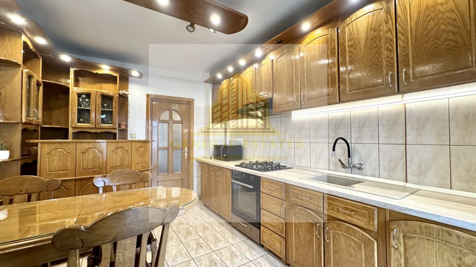 Spre Vânzare apartament cu 3 camere, în Centru, Păcurari - Poză 6