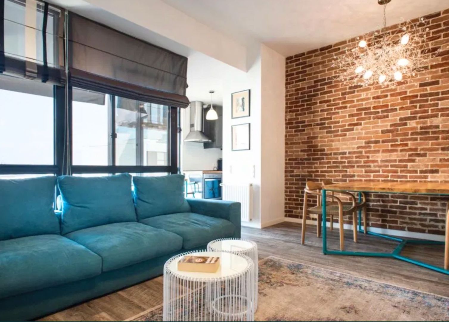 Apartament 3 camere de închiriat zona Delea Veche 24 - Poză 1