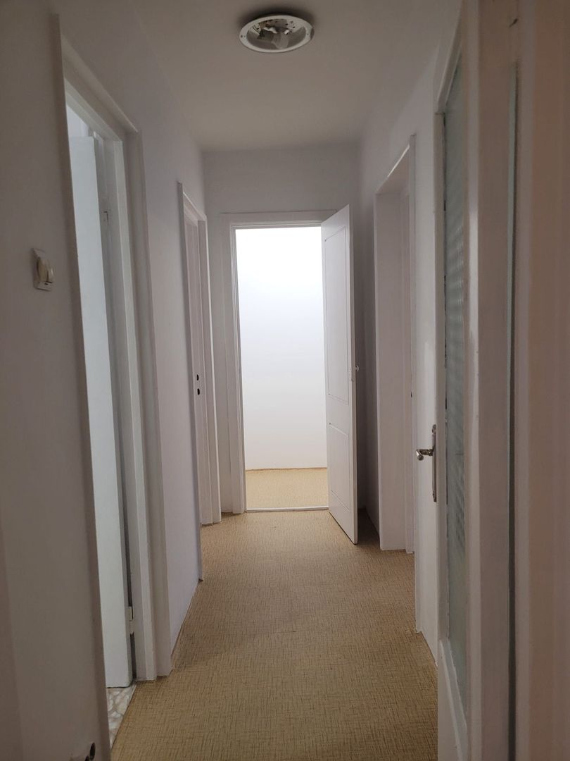 Apartament 3 camere de vanzare Lujerului - Poză 2