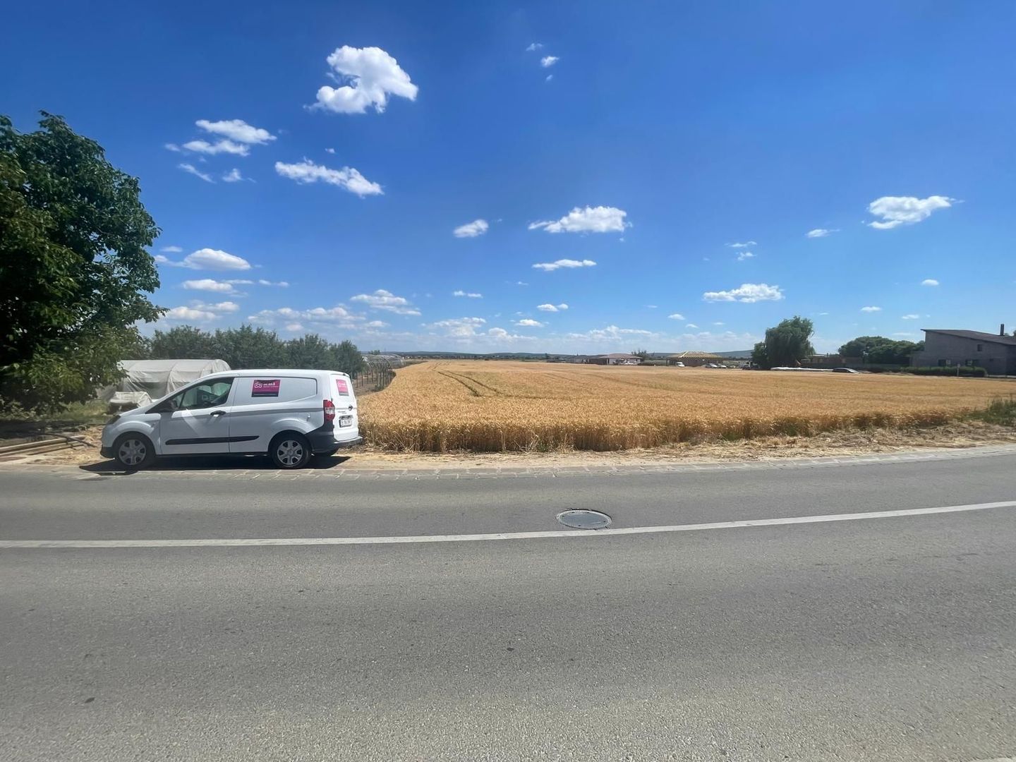 Teren intravilan in Podgoria pt parcelare șau construcții rezidențiale - Poză 1