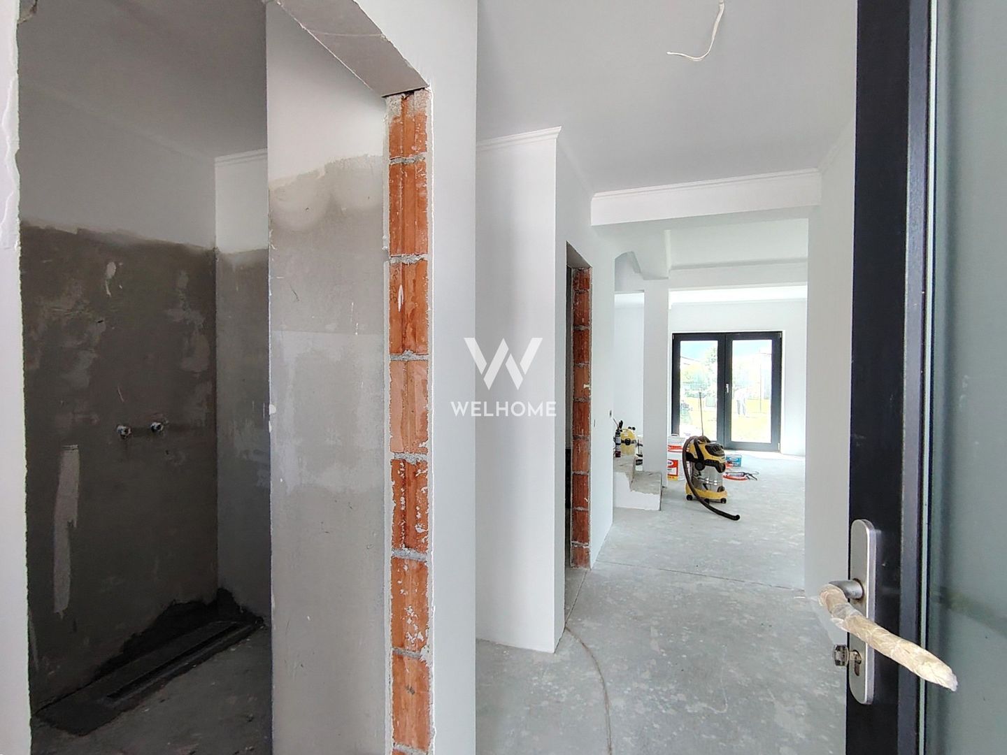 Casa Sibiu -  4 camere, 2 bai, curte - Poză 2