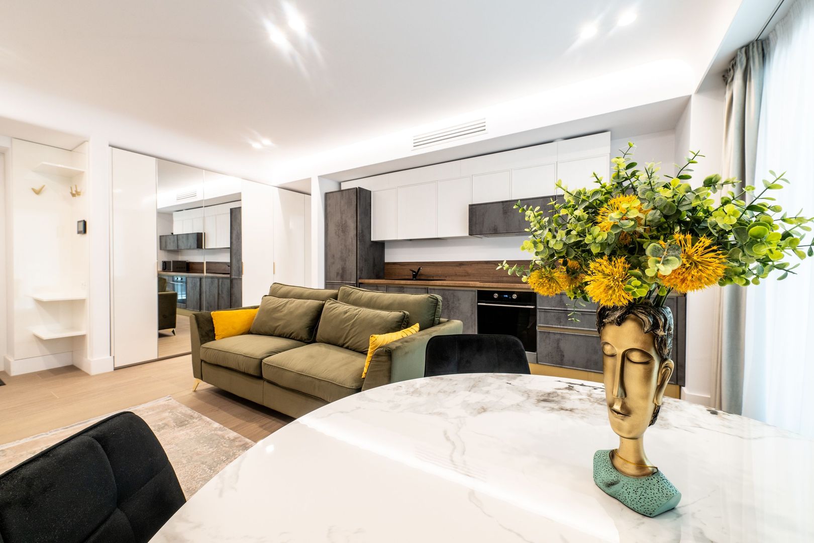 CORTINA 126 | Apartament exclusivist | Terasa de 15 mp | Ultra LUX - Poză 1