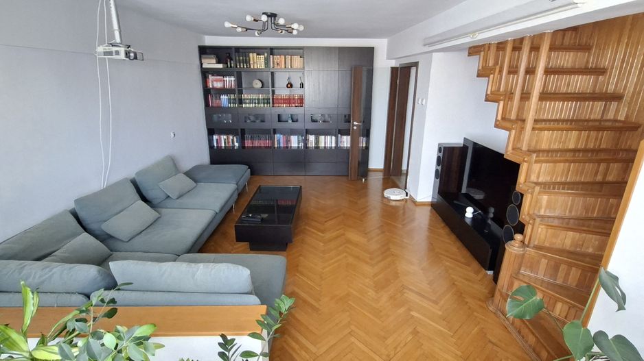 Apartament cu 4 camere si scara interioara - zona Judeatan - Poză 6