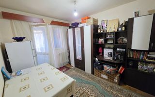 Apartament 3 camere, 65 mp utili, 2 bai, etaj 2, Cetate, zona Stadion - Poză 9