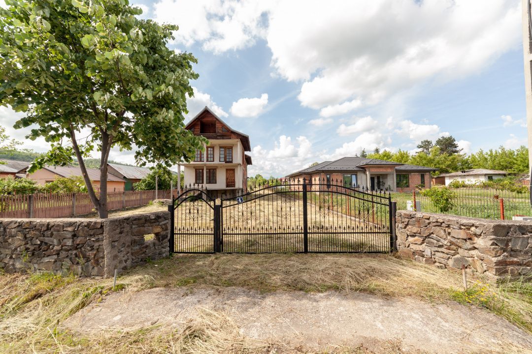 Casa +teren 1093 mp Domnesti-Arges cu o panorama superba! - Poză 1