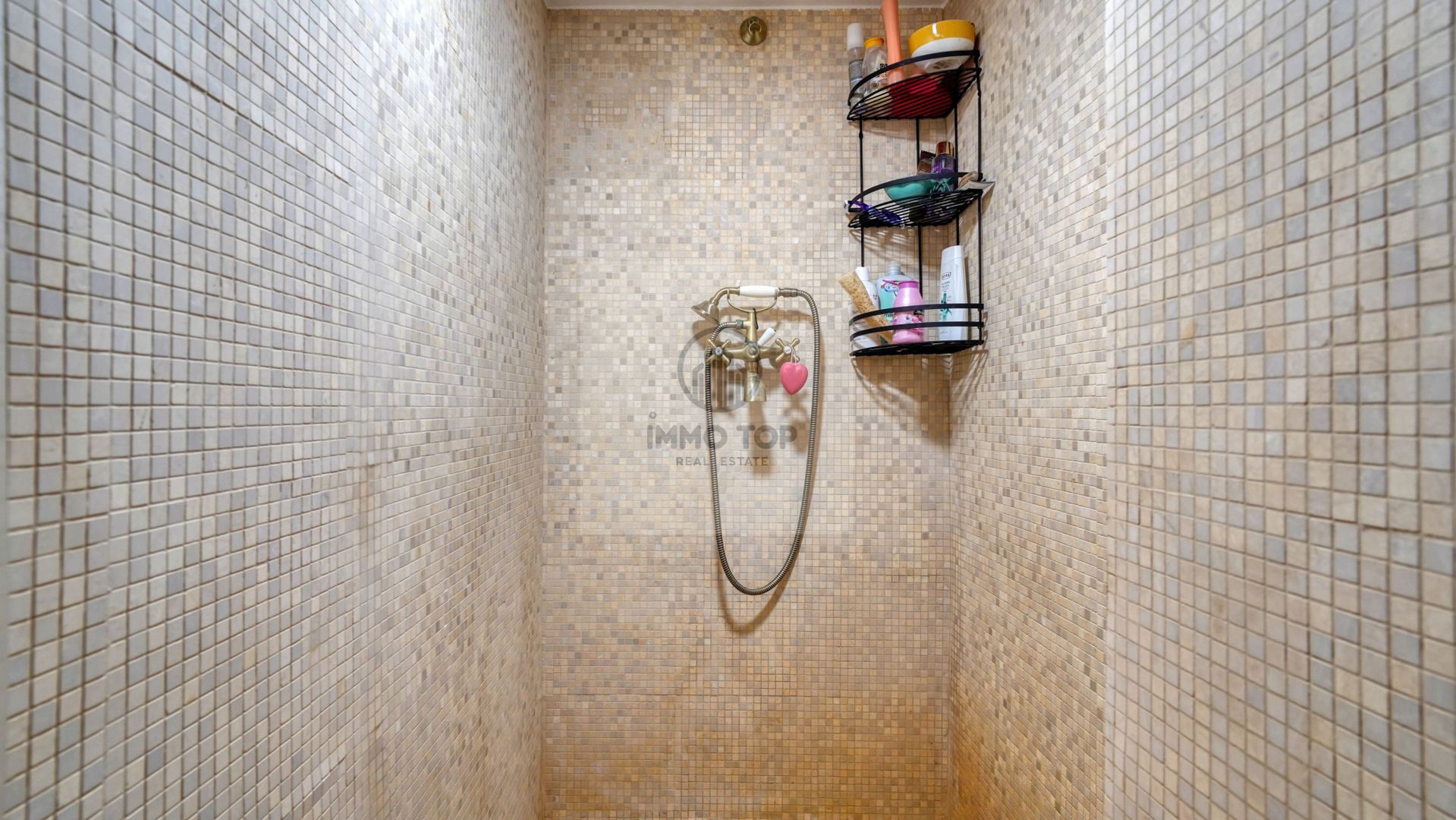 Închiriez casă în Centrul Brasovului/ curte privata - Poză 16