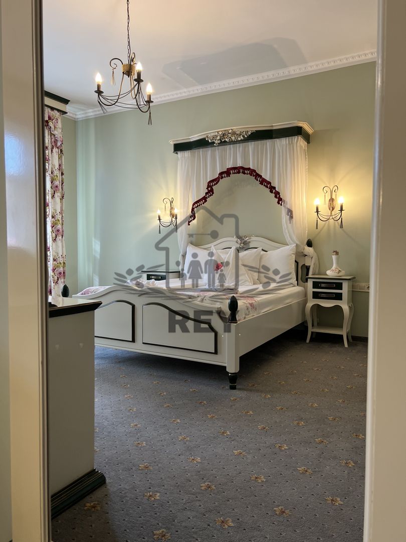 Vila de vanzare in zona Centrala/Orasul de jos - Poză 19