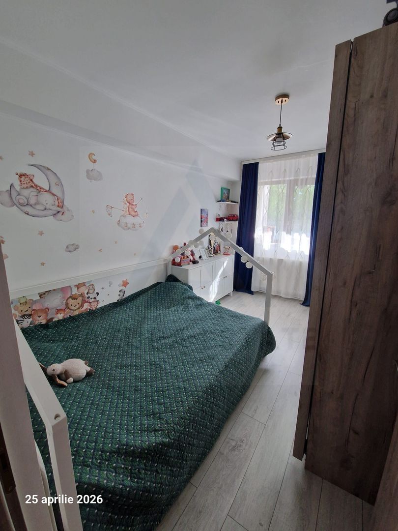 Apartament cu 3 camere 2 dormitoare 80 mp utili etaj 1 Doamna Stanca - Poză 9
