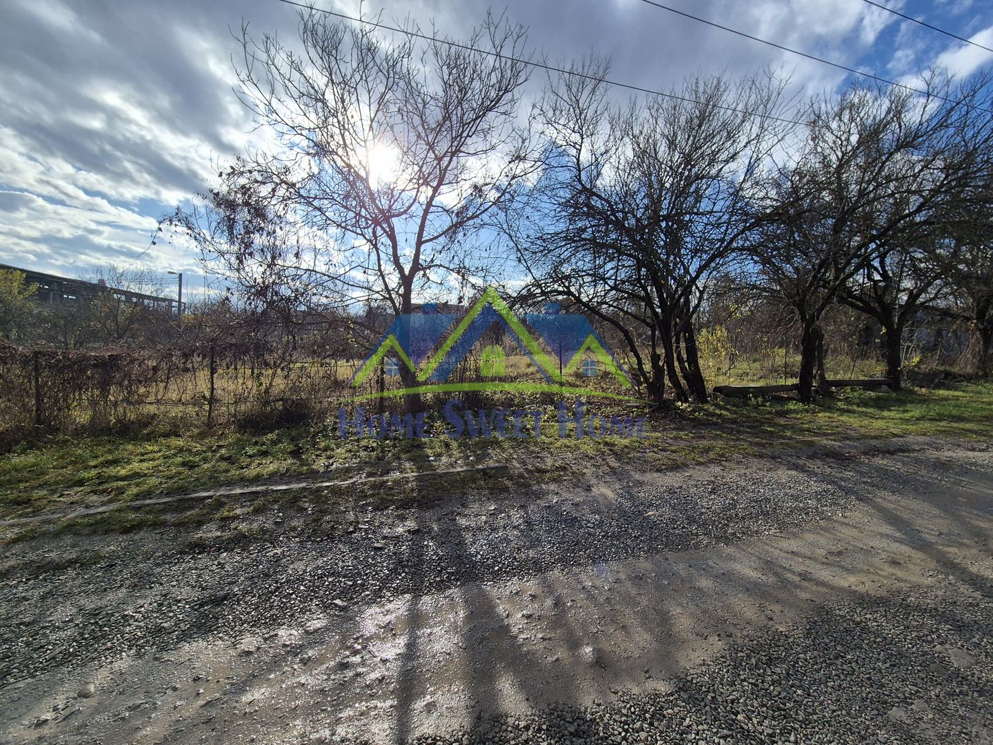 TEREN INTRAVILAN 503 MP – ZONA CASTELUL CORVIN / HOTEL WERK – 16.900 € - Poză 1