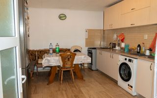 🏡 Casă spațioasă în Roșia, priveliște spre Munții Făgăraș - Comision 0% - Poză 4