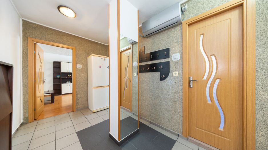 COMISION 0% | 3 CAMERE DECOMANDAT | 2 PARCĂRI | TRACTORUL RMX192750 - Poză 7