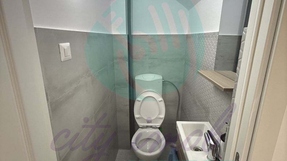 Apartament cochet vila edificata in perioada interbelica - Poză 13