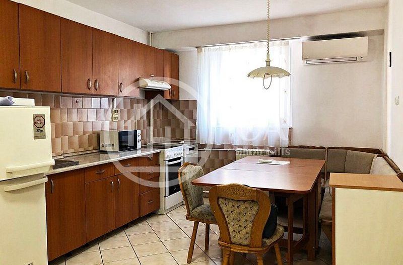 Apartament cu 3 camere de vanzare in zona Centrala, Oradea - Poză 6