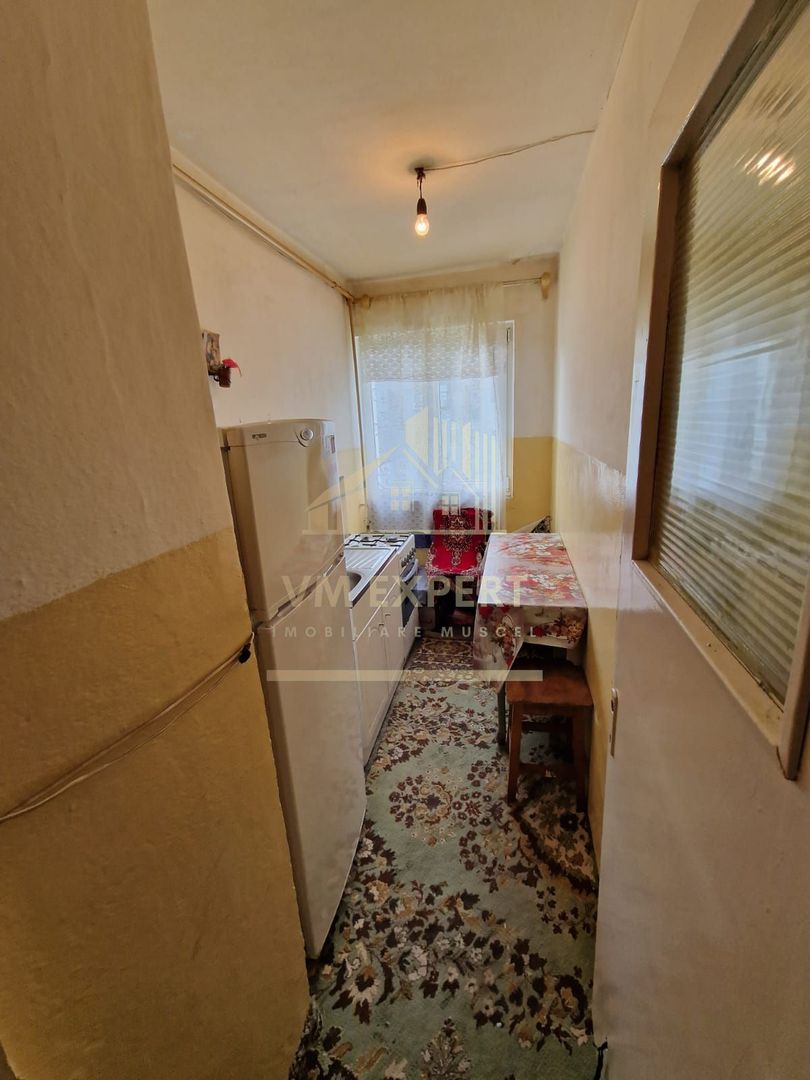 APARTAMENT 2 CAMERE, ETAJ 2, CAMPULUNG, ZONA VISOI - Poză 7