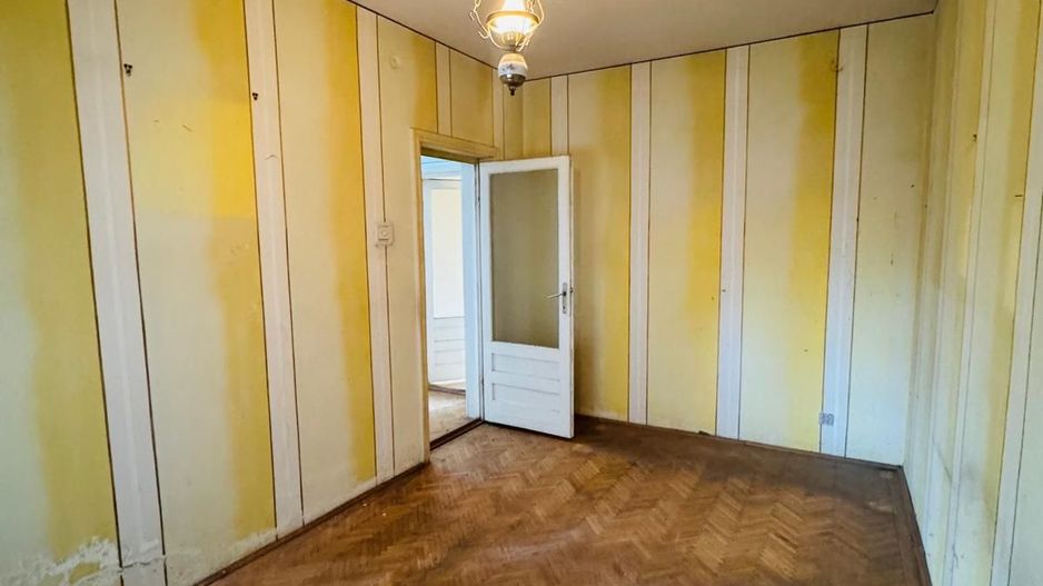 De vanzare Apartament 3 camere, Central, Piata Mica, et 3/4, Arad - Poză 2