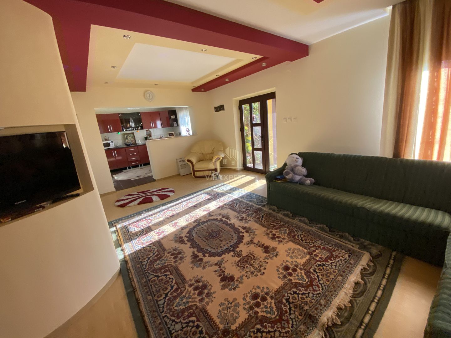 VILA P+1, 4 CAMERE, 108 MP + CASA BATRANEASCA, TEREN 1035 MP - Poză 6