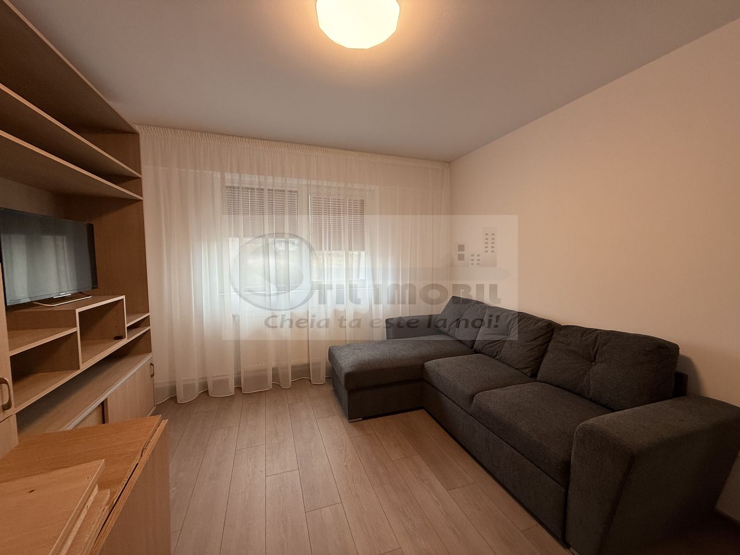 2 CAM DECOMANDAT BUCIUM LIDL LOC PARCARE PRIMA INCHIRIERE - Poză 6