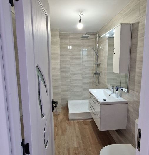 APARTAMENT RENOVAT SPATIOS  METROU ZONA NERVA TRAIAN - Poză 10