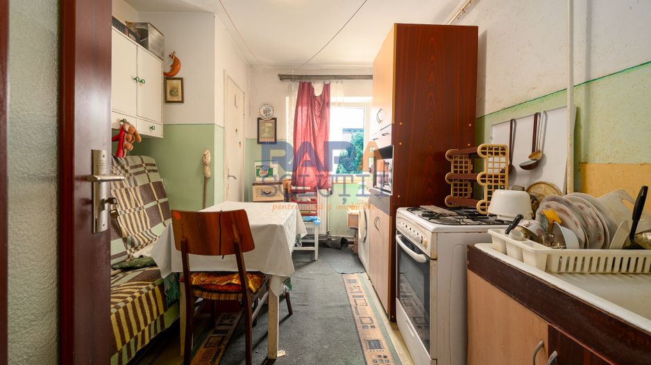Apartament 3 camere, două băi, Bd. Roman Mușat - Poză 4