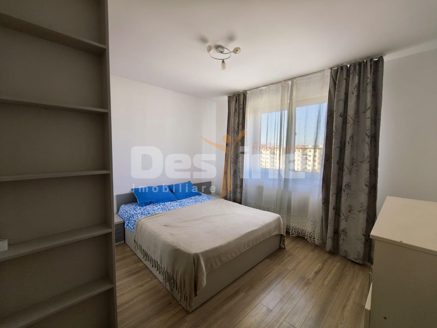 Apartament cu 2 camere decomandat, loc de parcare,  Tractorul - Coresi - Poză 3