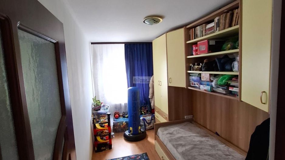 Apartament 4 camere/Longinescu/85mp/et 3/3-70.000  euro - Poză 3