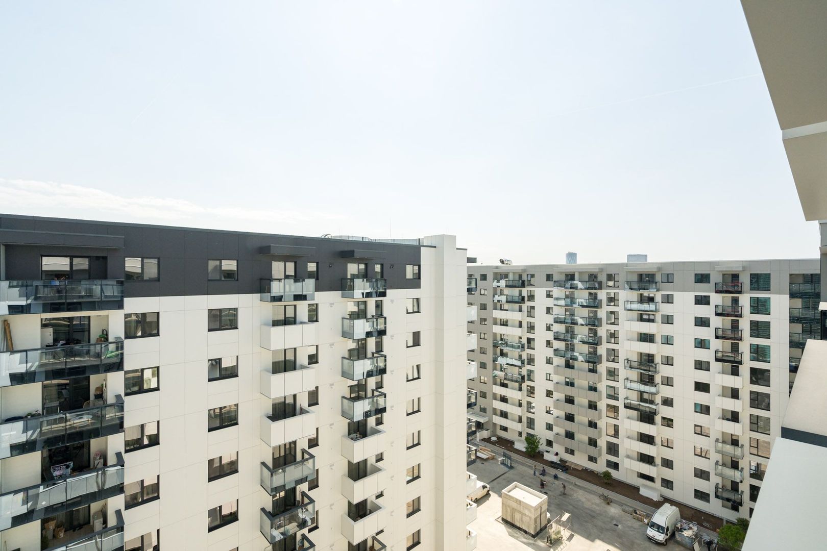 COMISION 0% - Apt 3 camere superb -Cortina North- parcare subterana -1 pret bun - Poză 2