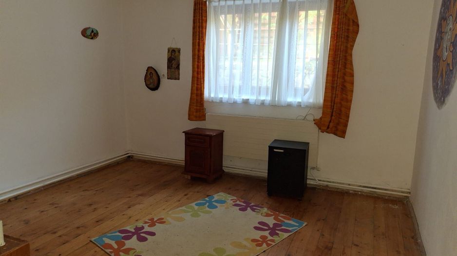 Casa cu 15 camere de vanzare in Bazna, Sibiu ( azil, pensiune) - Poză 6